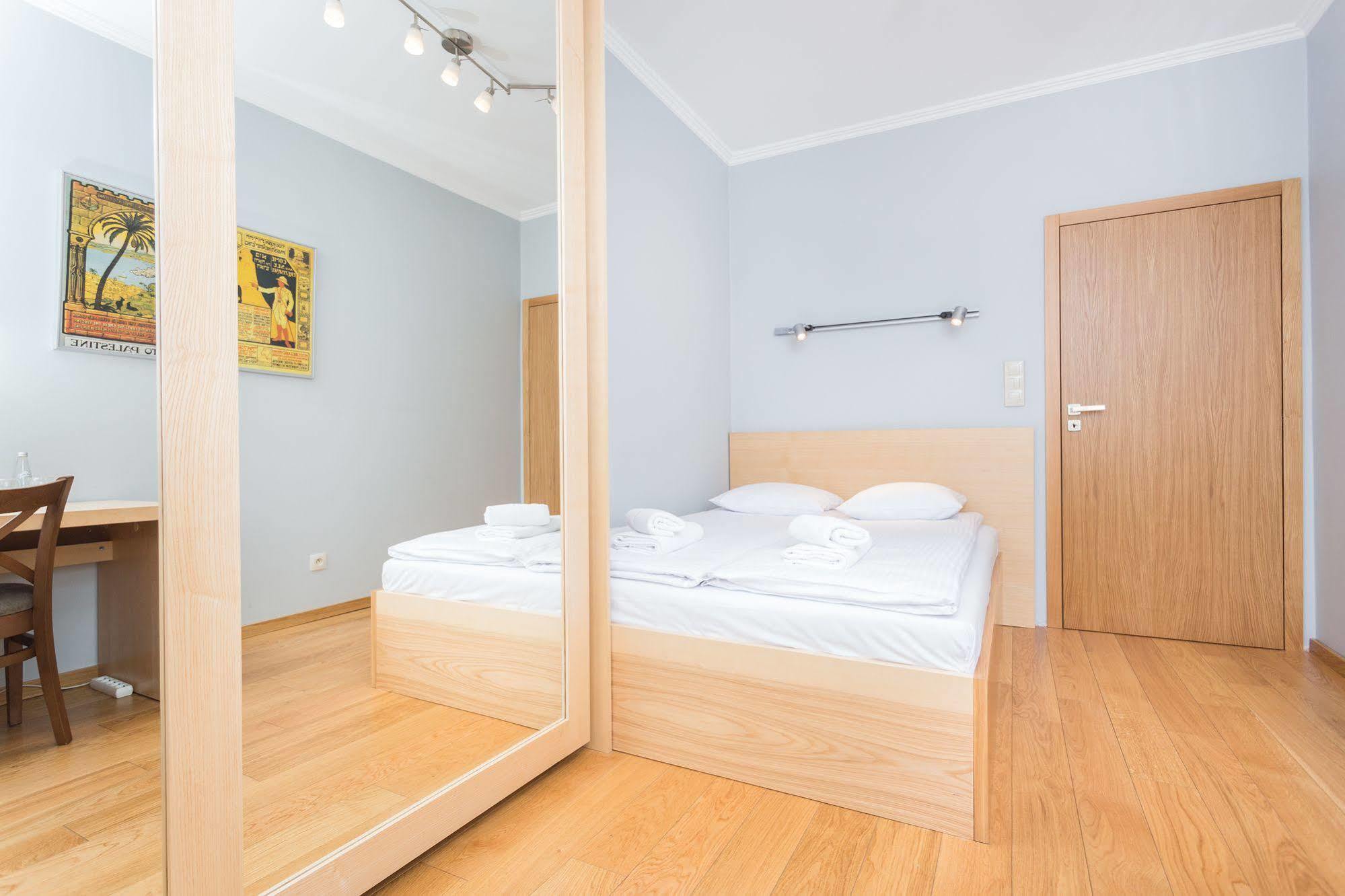 Inpoint Old Town Szeroka Apartments クラクフ エクステリア 写真